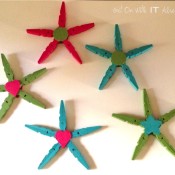 Christmas-Handmade-Star-Decoration-from-pegs
