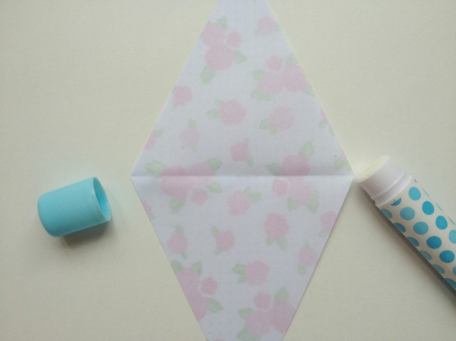 Origami paper bunting glue