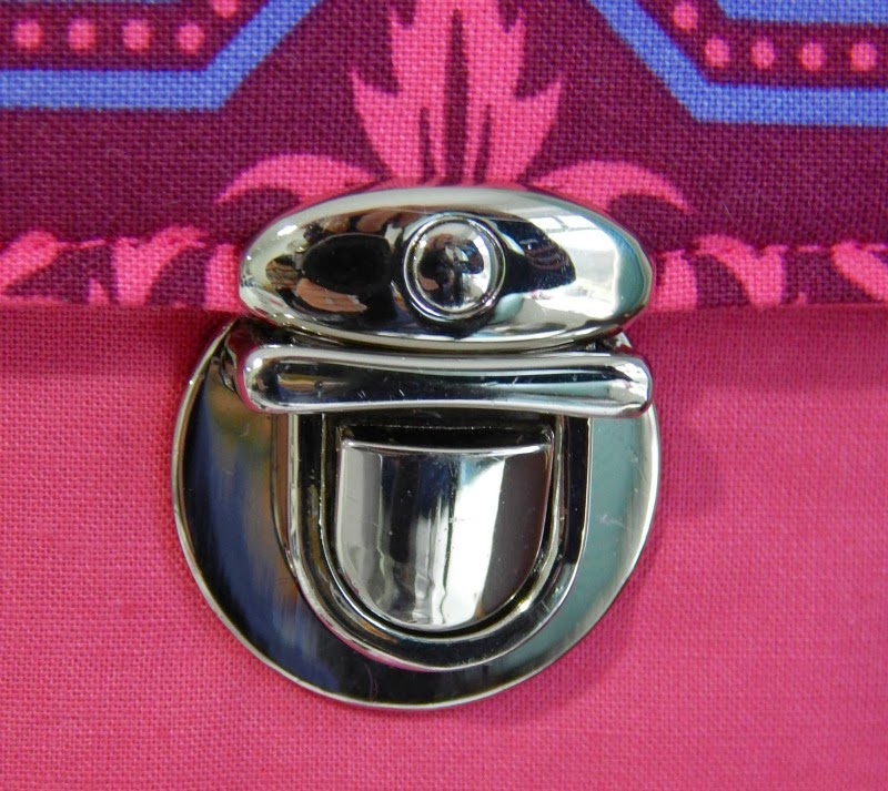 thumb catch lock